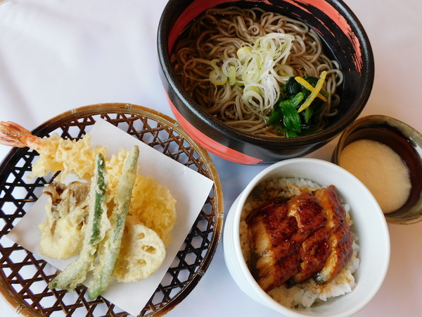 天ぷら蕎麦とミニ鰻丼