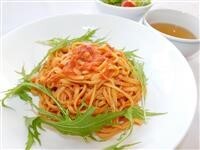 ズワイ蟹のトマトソースパスタ