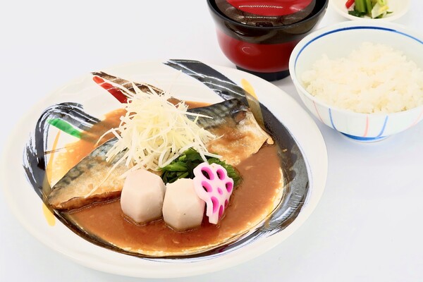 サバみそ煮膳