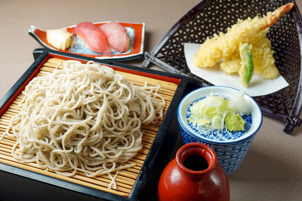 盛り蕎麦と季節の天麩羅