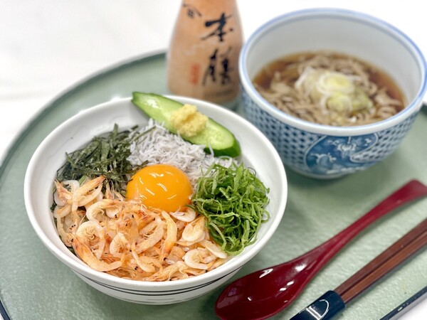 桜海老と釜揚げしらす丼と温そば